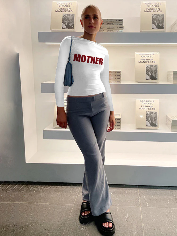 Damen figurbetontes Langarmshirt mit kreativem Schriftzug WOLFF - Image 7