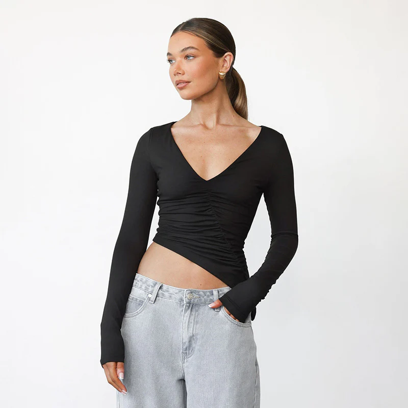 Damen Langarmshirt mit raffinierter Drapierung und tiefem V-Ausschnitt WOLFF - Image 3