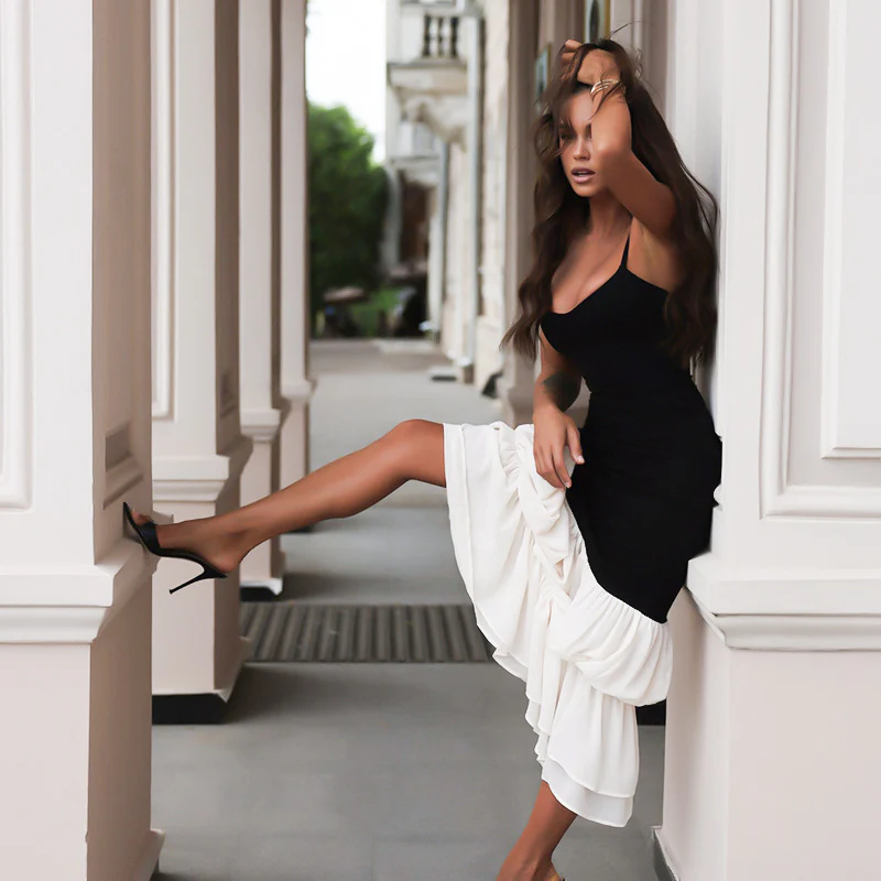 Damen Maxikleid mit elegantem Kontrastrock und verstellbaren Spaghettiträgern WOLFF - Image 2
