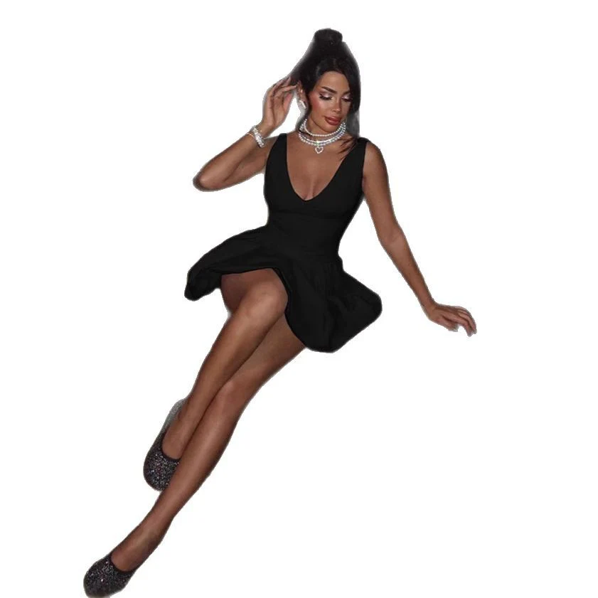 Damen Skaterkleid mit tiefem V-Ausschnitt und voluminösem Rock WOLFF - Image 5