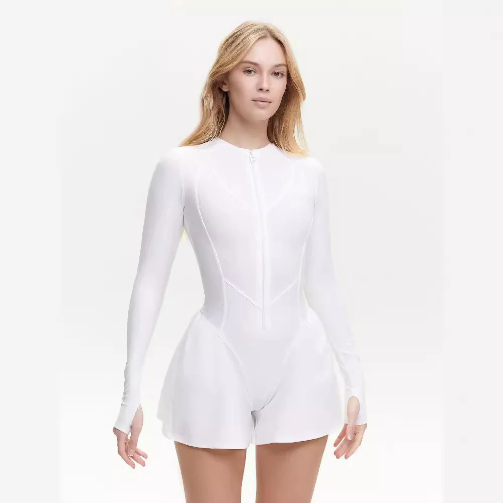 Damen Sportlicher Einteiler mit innovativer Reißverschluss-Front und figurbetontem Schnitt WOLFF - Image 2