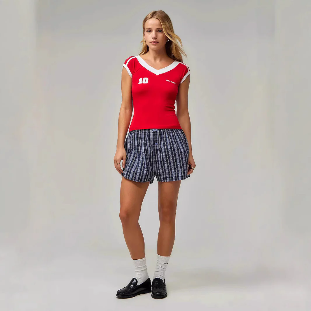 Damen sportliches V-Ausschnitt T-Shirt mit einzigartigem Schriftzug WOLFF - Image 4